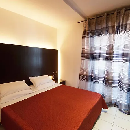 Residence Domus Aparthotel 4*