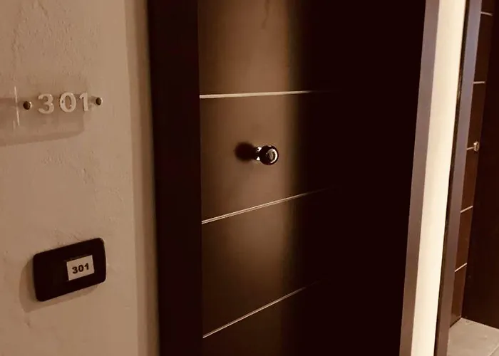 Domus מלון דירות 4*