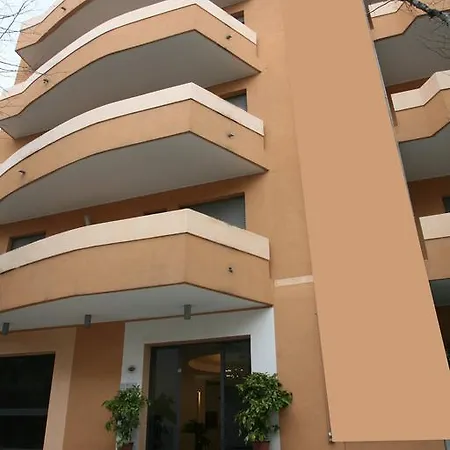 Residence Domus Римини